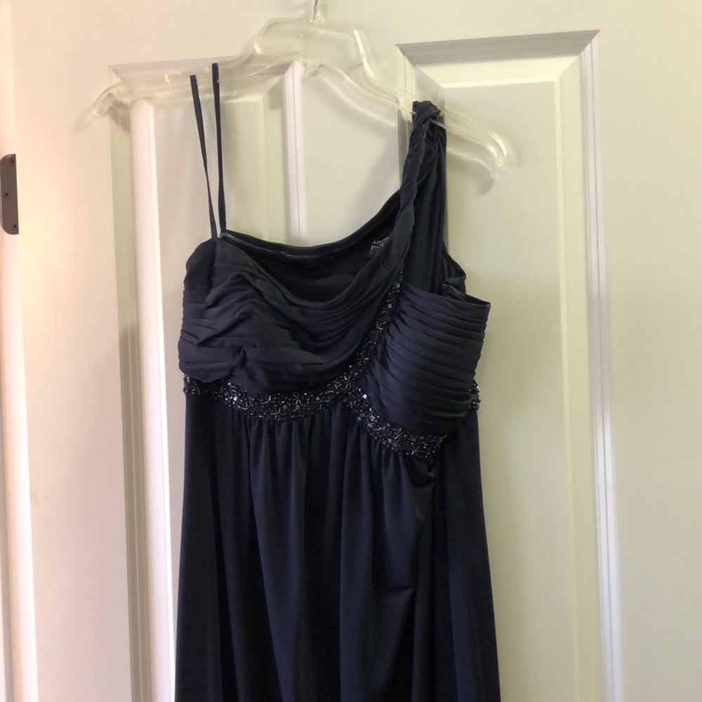 One shoulder gown